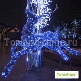 Праздничная инсталляция «Волшебный Лес» уличного фестиваля «Путешествие в Рождество» г. Москва 2014-2015 год. 